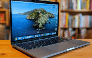 MacBook Pro 13: чи варто купувати у 2025 році?